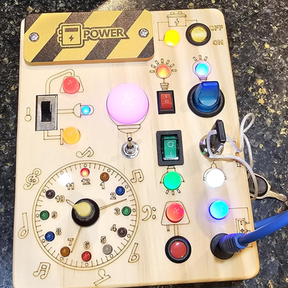 Montessori - Plateau de jeu pour des enfants joyeux et curieux